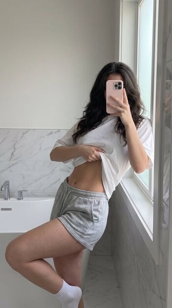 Full leaked Alasmin naaz page private onlyfans photo