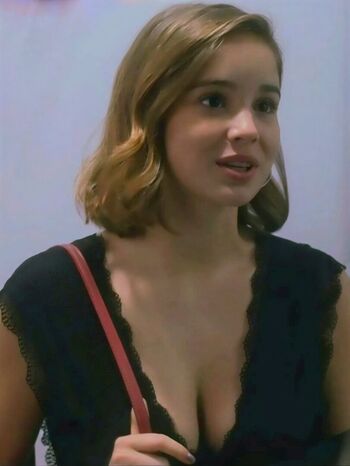 Alba Baptista