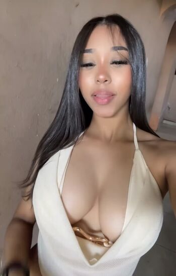 Full leaked Albeilly private onlyfans photo