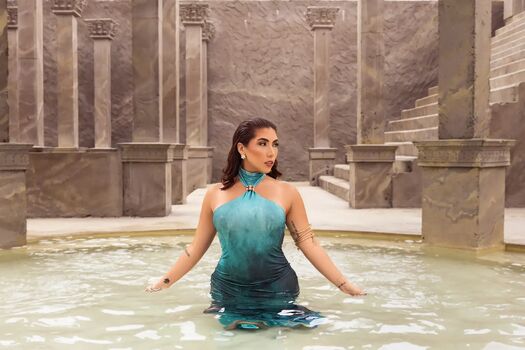 Full leaked Alessiadicarloo private onlyfans photo