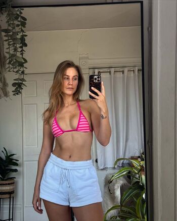 Full leaked Alice clement private onlyfans photo