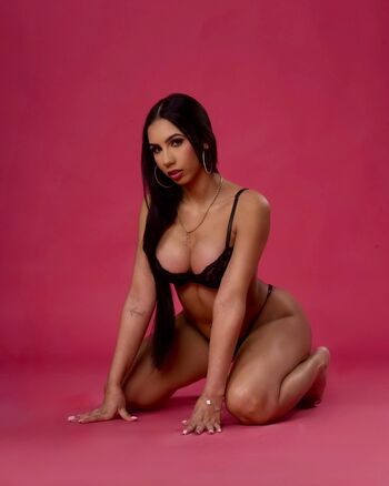 Full leaked Ambzy private onlyfans photo