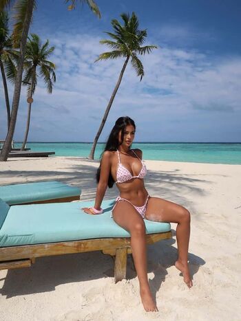 Full leaked Aneeqa farid page private onlyfans photo