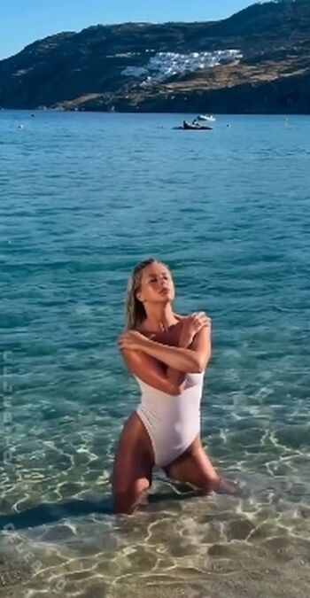 Full leaked Anjaawe private onlyfans photo