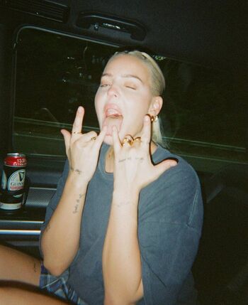 Full leaked Annemarie private onlyfans photo