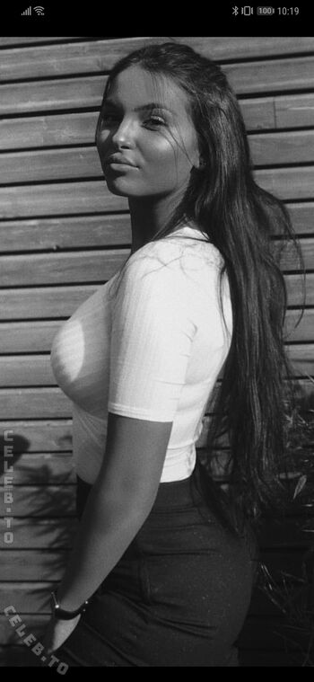 Full leaked Annikaa x private onlyfans photo
