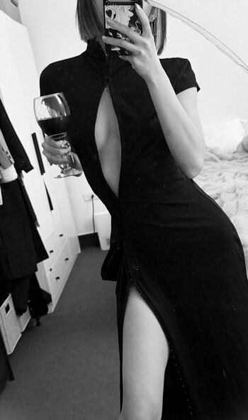 Full leaked Anshia flower page private onlyfans photo