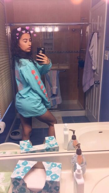Ashleygiov