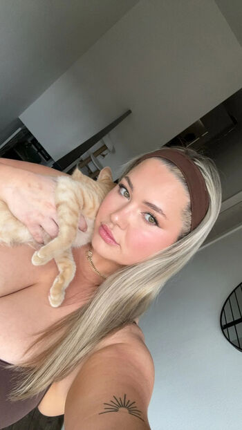 Full leaked Ashleygraham private onlyfans photo