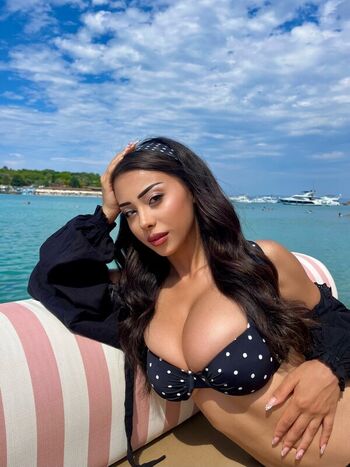 Full leaked Aslihel private onlyfans photo