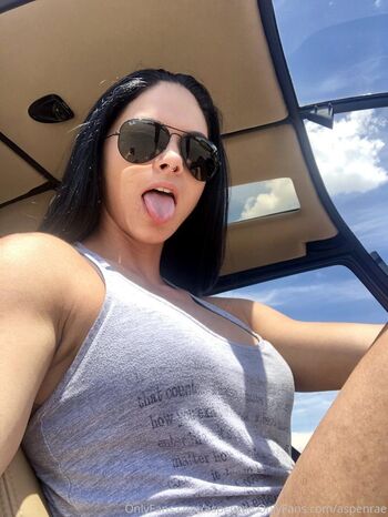Full leaked Aspenrae private onlyfans photo
