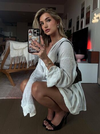 Full leaked Astabush private onlyfans photo