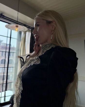 Ava Max