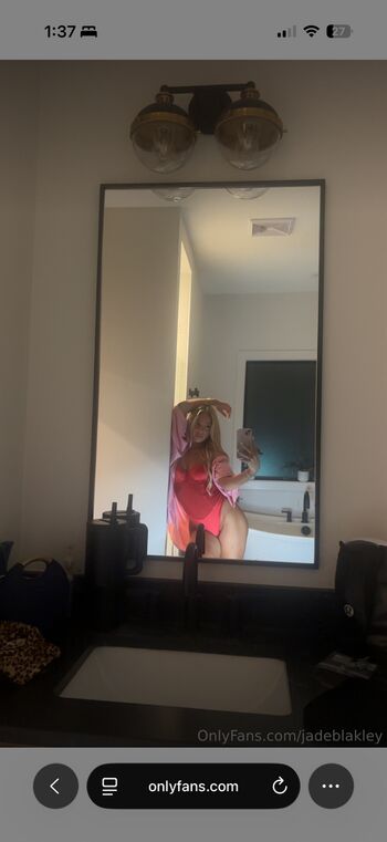 Full leaked Avelynraee page private onlyfans photo
