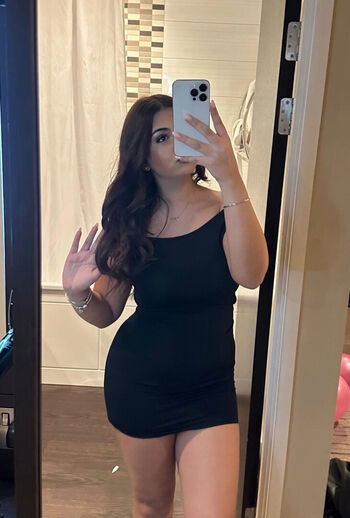 Full leaked Avneet kaur page private onlyfans photo