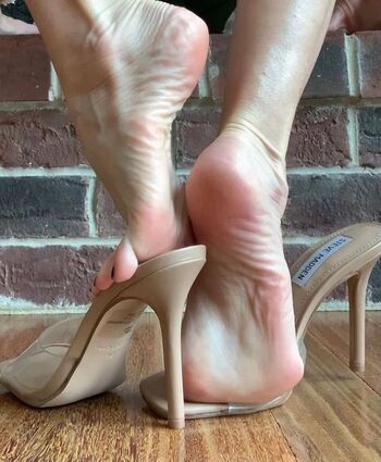 Full leaked Bare feet private onlyfans photo