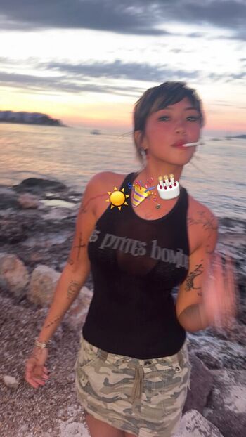 Full leaked Beabadoobee page private onlyfans photo