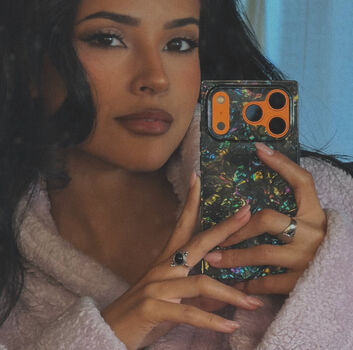 Becky G
