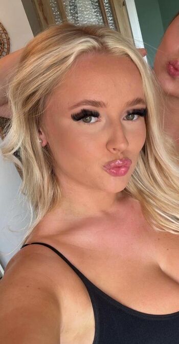 Full leaked Bella turner private onlyfans photo