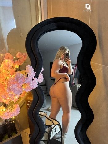 Full leaked Bootylunaa private onlyfans photo