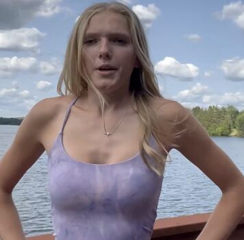 Full leaked Brooke isabella private onlyfans photo