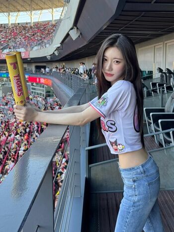 Full leaked Chaeryeong page private onlyfans photo