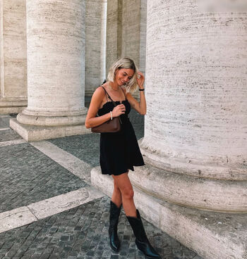 Full leaked Charlotte fromm private onlyfans photo