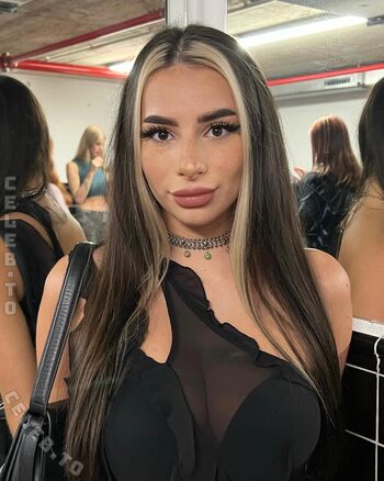 Full leaked Chivrv private onlyfans photo