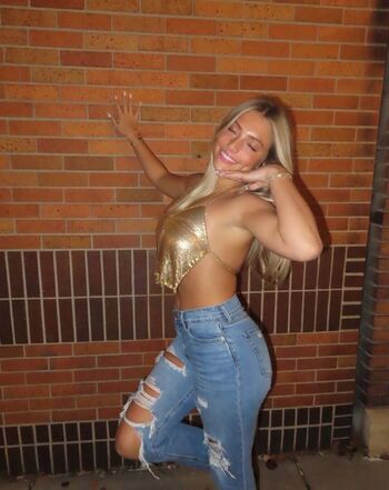 Full leaked Chloe dinello private onlyfans photo