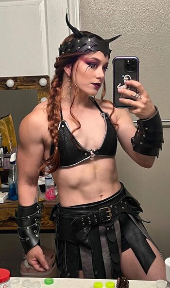 Claire Max