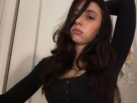 Full leaked Clairo private onlyfans photo