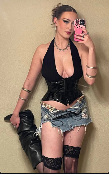 Full leaked Cleo toris private onlyfans photo