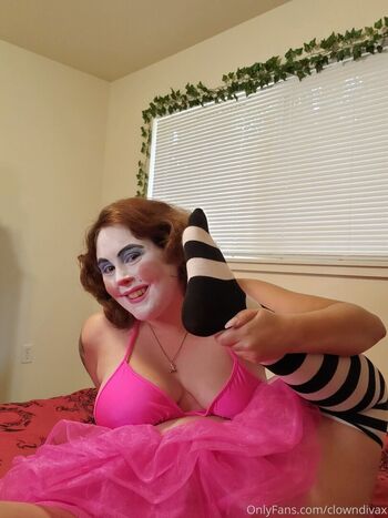 clowndivax