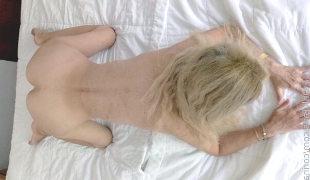Full leaked Corinuzda page private onlyfans photo