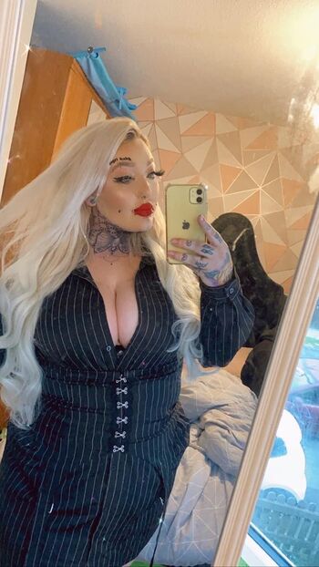 Full leaked Courtneybtts private onlyfans photo