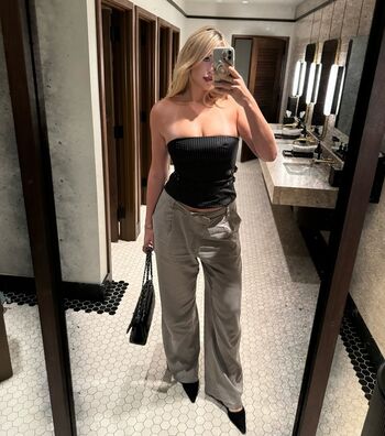 Full leaked Courtside les private onlyfans photo