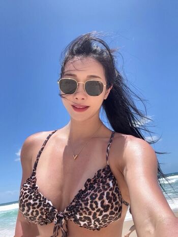 Full leaked Dahyeming page private onlyfans photo