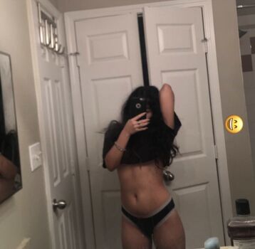 Full leaked Daisybegin private onlyfans photo
