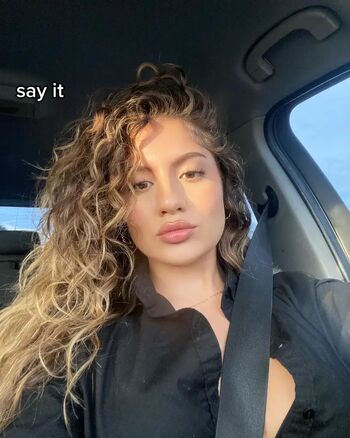Full leaked Danibuenoo private onlyfans photo