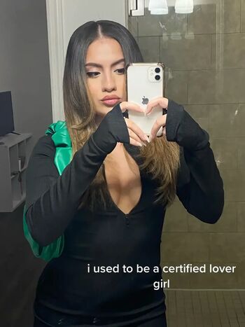 Full leaked Danibuenoo private onlyfans photo