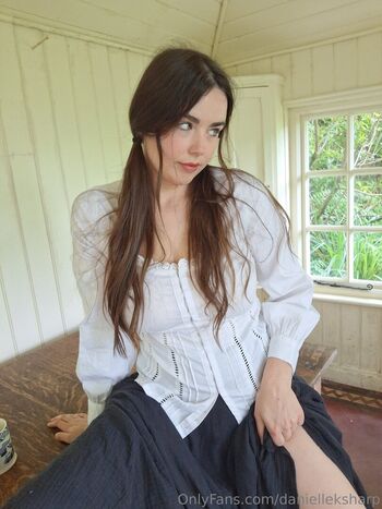 Full leaked Daniimee  page private onlyfans photo