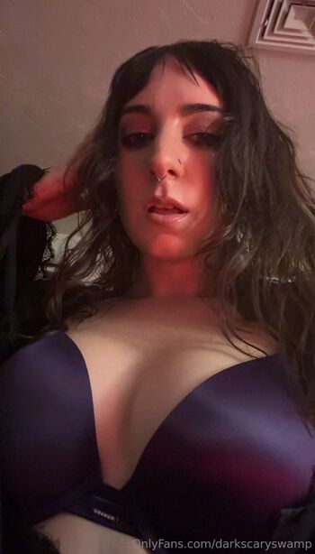 Full leaked Darkscaryswamp private onlyfans photo