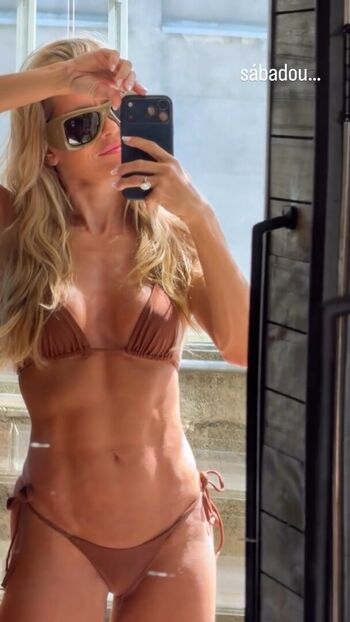 Deborah Secco