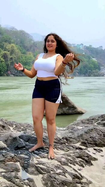Full leaked Deeksha bhardwaj private onlyfans photo