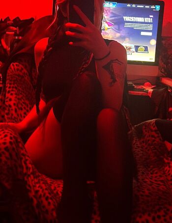 Full leaked Delusionalshne private onlyfans photo