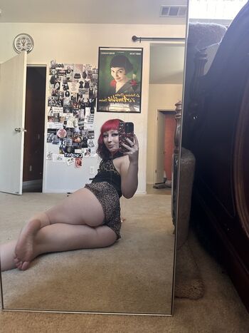 Full leaked Delusionalslvt private onlyfans photo