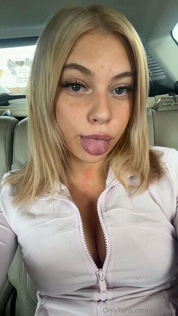 Full leaked Desi luv private onlyfans photo