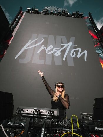 DJ Jeny Preston