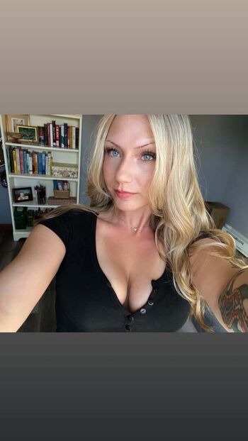 Full leaked Dorixoxo private onlyfans photo