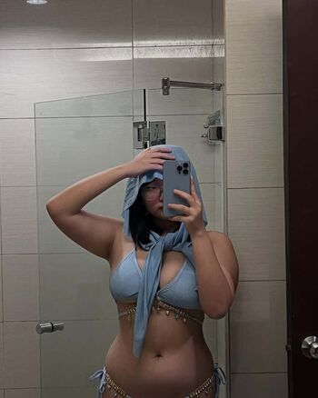 Full leaked Dvmyuna private onlyfans photo